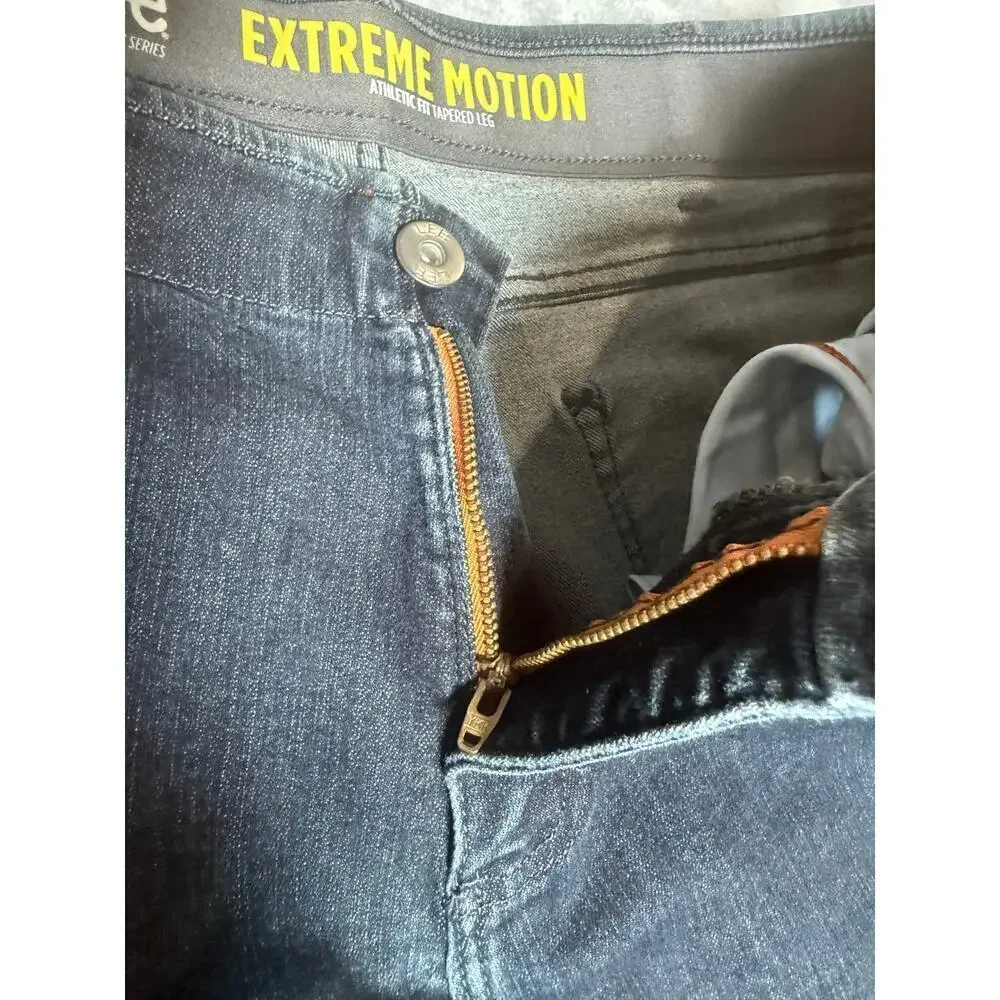 Lee Extreme Motion Athletic Fit Tapered Stretch Jeans 34/32 Men’s Dark Wash